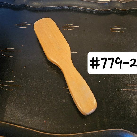 Brush with Wood handle and black bristles - Picture 2 of 2